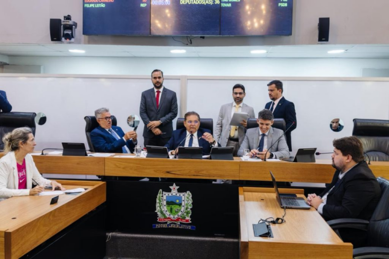 Projeto aprovado pela ALPB promove reintegração de moradores de rua às suas cidades de origem.