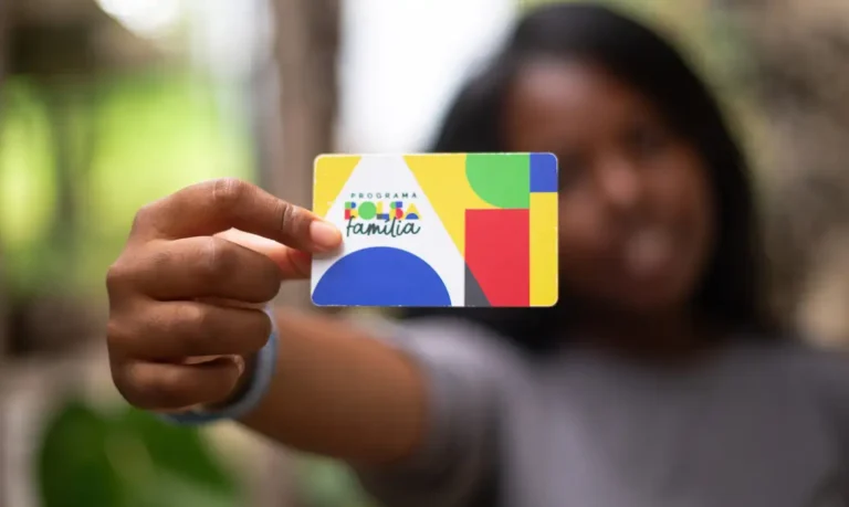 Beneficiários do Bolsa Família com NIS final 8 recebem pagamento da Caixa