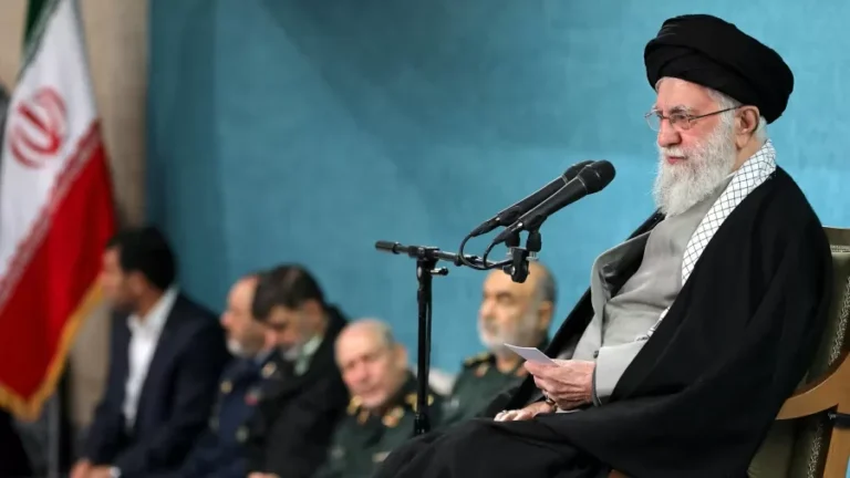 Plano para assassinar Ali Khamenei envolveu longo período de invasão de câmeras de trânsito na capital do Irã