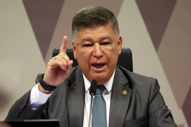Investigação policial sobre vazamento de dados sigilosos da empresa Vorcaro armazenados em sala-cofre do Senado