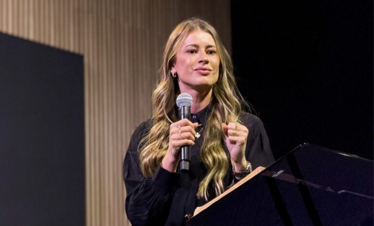 Ju Nagib transforma experiência pessoal em movimento de apoio a mulheres cristãs