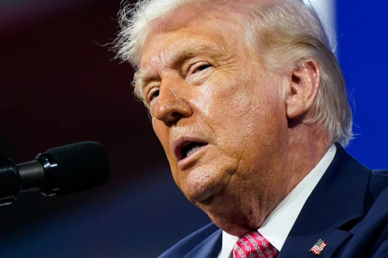 Trump impõe taxas de 50% a nações que vendem armamentos ao Irã