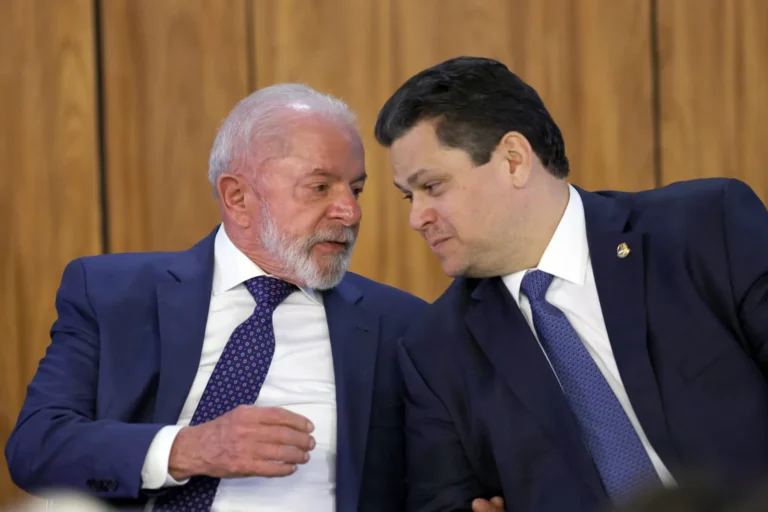 PT identifica desgaste no Congresso e aposta em retórica para conquistar apoio popular