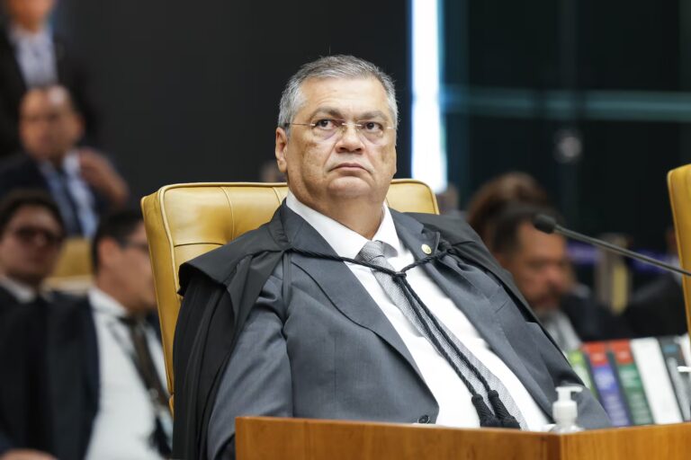 Debate sobre aposentadoria compulsória de juízes é adiado pelo CNJ para agosto