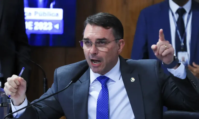 Especialistas sinalizam riscos de ‘judicialização contínua’ nas pesquisas eleitorais no caso Flávio Bolsonaro