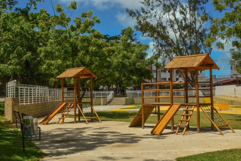 Samba e Telão: Parque das Três Ruas Celebra Estreia do Brasil na Copa