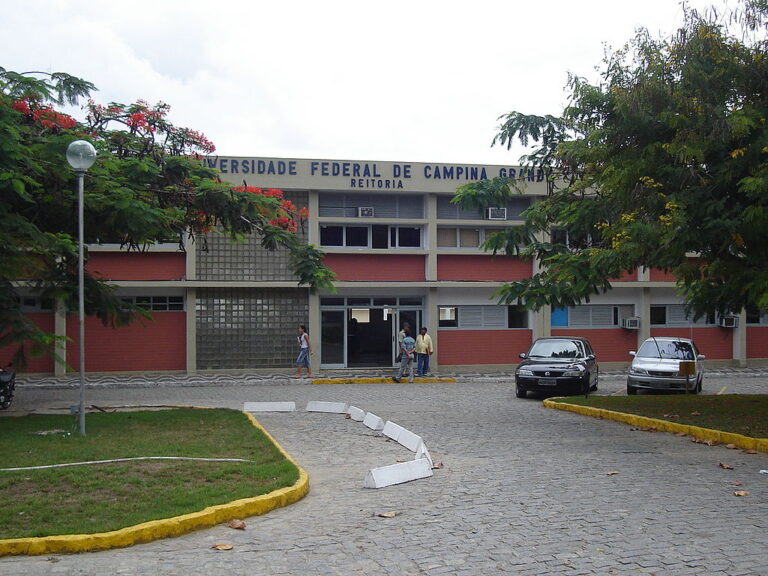 Docente é dispensado por comportamentos abusivos e assédio sexual a estudantes da UFCG