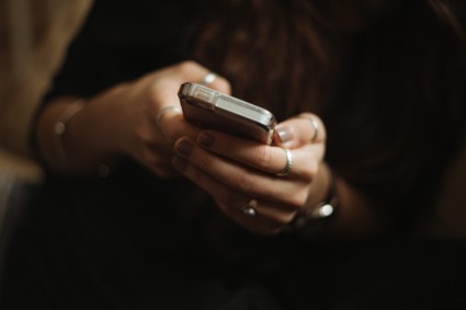 Apostas móveis: 98,7% dos brasileiros revelam tendências promissoras para os cassinos online